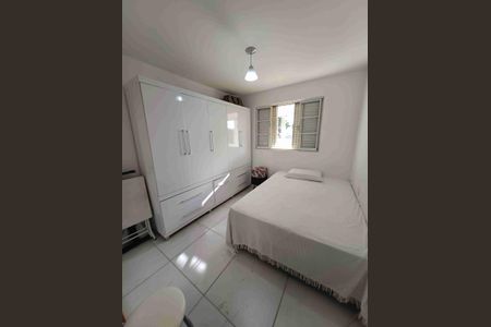 Casa à venda com 93m², 4 quartos e 2 vagas