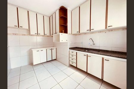 Casa à venda com 3 quartos, 145m² em Vila Nogueira, Campinas