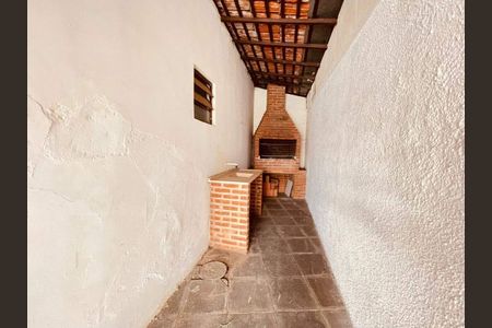Casa à venda com 3 quartos, 145m² em Vila Nogueira, Campinas