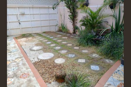 Casa à venda com 138m², 4 quartos e 2 vagas