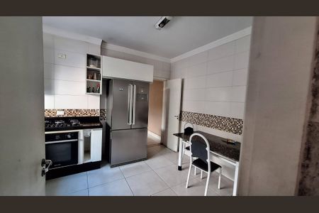 Casa à venda com 3 quartos, 185m² em Jardim São Paulo, São Paulo