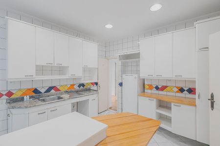 Apartamento à venda com 168m², 3 quartos e sem vagaCozinha