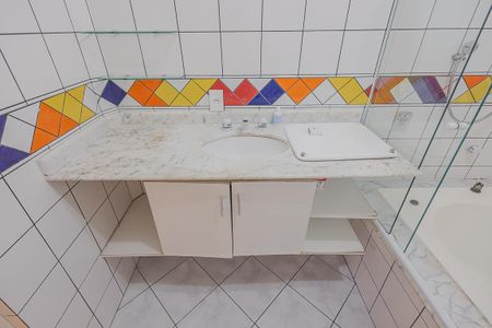 Apartamento à venda com 168m², 3 quartos e sem vagaBanheiro