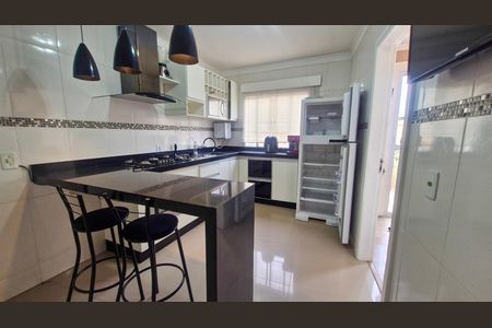 Casa para alugar com 102m², 2 quartos e 2 vagas