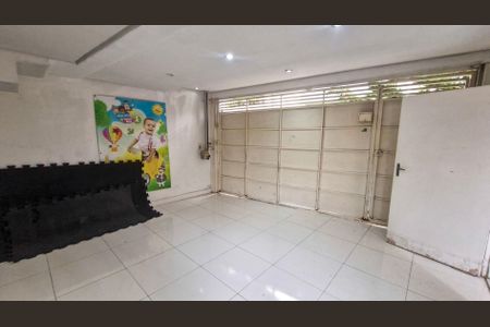 Casa para alugar com 102m², 2 quartos e 2 vagas