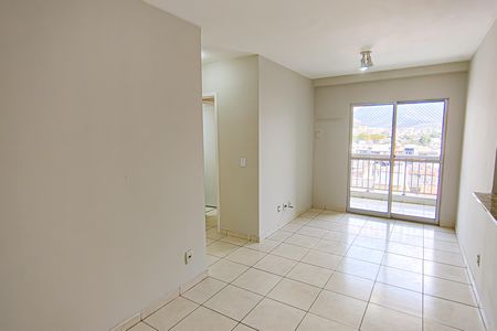 Sala de apartamento à venda com 2 quartos, 60m² em Taquara, Rio de Janeiro