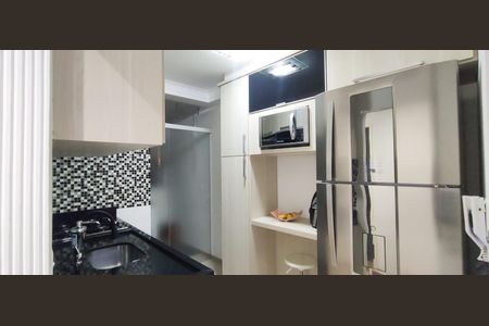 Cozinha de apartamento à venda com 2 quartos, 48m² em Parque Erasmo Assunção, Santo André
