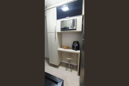 Cozinha de apartamento à venda com 2 quartos, 48m² em Parque Erasmo Assunção, Santo André