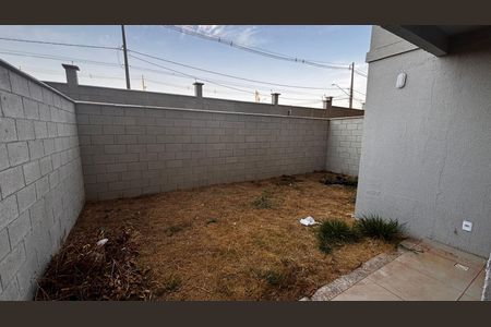 Apartamento para alugar com 77m², 2 quartos e 1 vagaQuintal