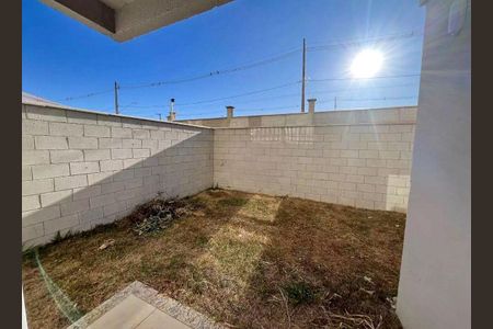 Apartamento para alugar com 77m², 2 quartos e 1 vagaQuintal