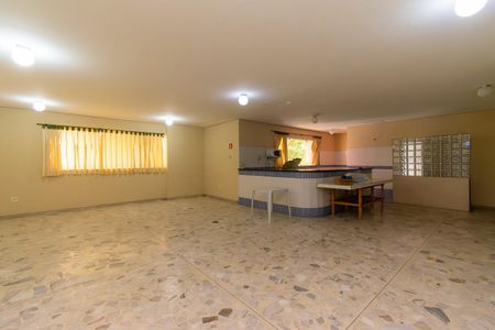 Apartamento para alugar com 48m², 2 quartos e 1 vaga Apartamento para alugar com 48m², 2 quartos e 1 vagaÁrea comum - Salão de festas