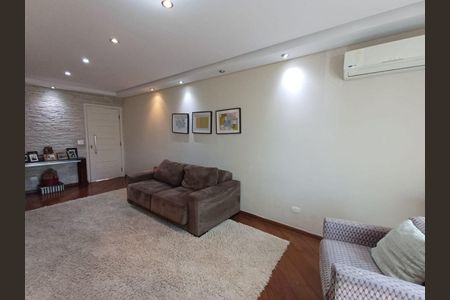 Casa à venda com 4 quartos, 274m² em Vila Carrão, São Paulo