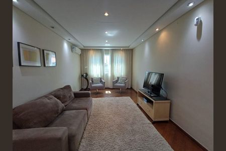 Casa à venda com 4 quartos, 274m² em Vila Carrão, São Paulo