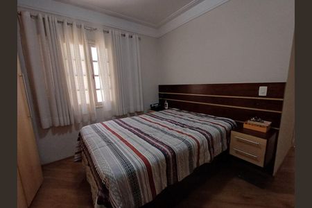 Casa à venda com 4 quartos, 274m² em Vila Carrão, São Paulo