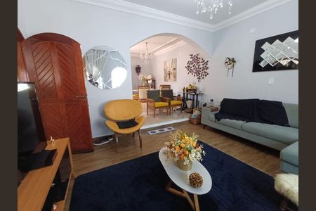 Casa à venda com 3 quartos, 155m² em Vila Carrão, São Paulo