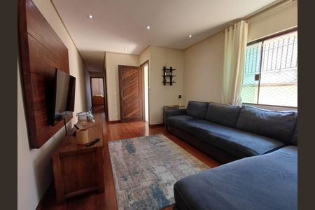 Casa à venda com 3 quartos, 150m² em Vila Carrão, São Paulo