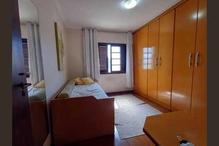 Casa à venda com 3 quartos, 150m² em Vila Carrão, São Paulo