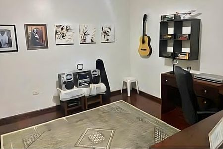 Casa à venda com 3 quartos, 224m² em Utinga, Santo André