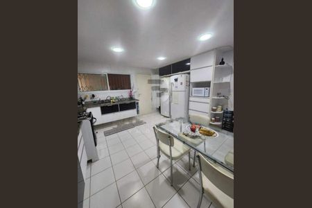 Casa à venda com 4 quartos, 357m² em Recreio dos Bandeirantes, Rio de Janeiro