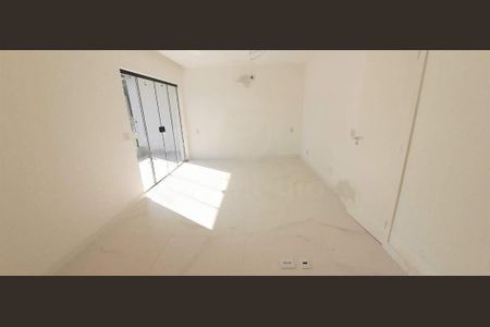 Casa à venda com 4 quartos, 250m² em Vargem Grande, Rio de Janeiro