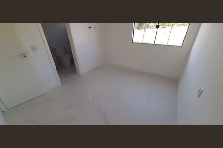 Casa à venda com 4 quartos, 250m² em Vargem Grande, Rio de Janeiro
