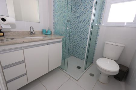 Banheiro de kitnet/studio para alugar com 1 quarto, 35m² em Vila Prudente, São Paulo