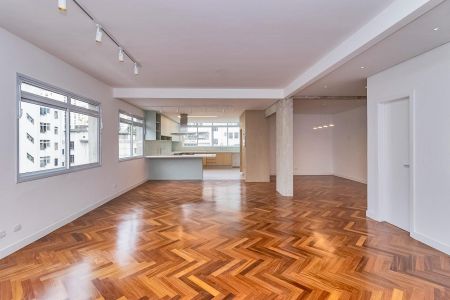 Apartamento à venda com 230m², 3 quartos e 2 vagasSala