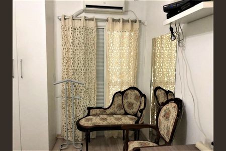 Casa de condomínio à venda com 228m², 3 quartos e 3 vagas