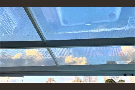 Casa de condomínio à venda com 228m², 3 quartos e 3 vagas