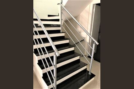 Casa de condomínio à venda com 228m², 3 quartos e 3 vagas