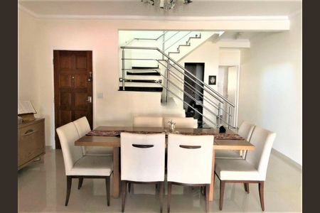 Casa de Condomínio à venda com 3 quartos, 228m² em Jardim Londrina, São Paulo