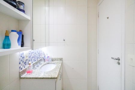 Apartamento à venda com 128m², 3 quartos e 3 vagas Apartamento à venda com 128m², 3 quartos e 3 vagasBanheiro da Suíte 2