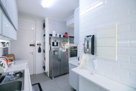 Apartamento à venda com 128m², 3 quartos e 3 vagas Apartamento à venda com 128m², 3 quartos e 3 vagasCozinha