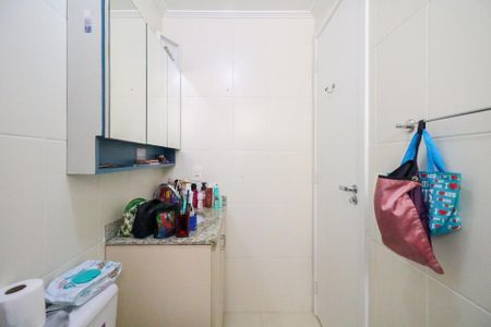 Apartamento à venda com 128m², 3 quartos e 3 vagas Apartamento à venda com 128m², 3 quartos e 3 vagasBanheiro da Suíte 1