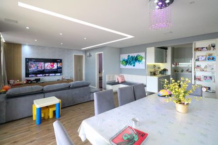 Apartamento à venda com 128m², 3 quartos e 3 vagas Apartamento à venda com 128m², 3 quartos e 3 vagasSala