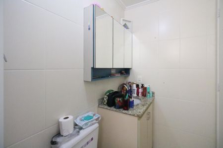 Apartamento à venda com 128m², 3 quartos e 3 vagas Apartamento à venda com 128m², 3 quartos e 3 vagasBanheiro da Suíte 1