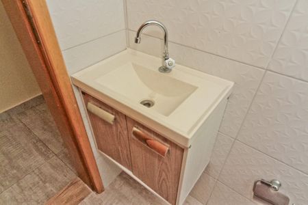 Banheiro de apartamento para alugar com 1 quarto, 35m² em Vila Zulmira, São Paulo