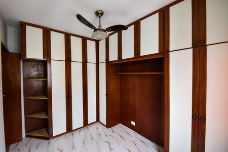 Apartamento à venda com 55m², 2 quartos e 2 vagasQuarto 2