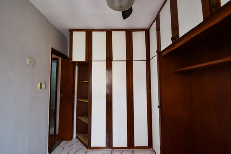 Apartamento à venda com 55m², 2 quartos e 2 vagasQuarto 2