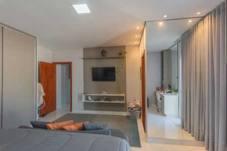 Casa à venda com 489m², 2 quartos e 1 vagaSuíte 2