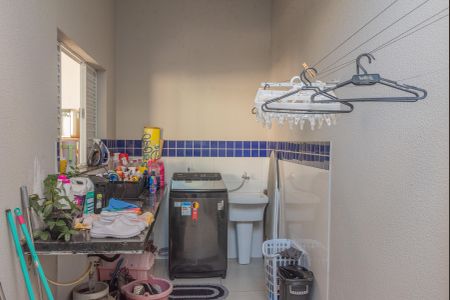 Casa à venda com 489m², 2 quartos e 1 vagaÁrea de Serviço