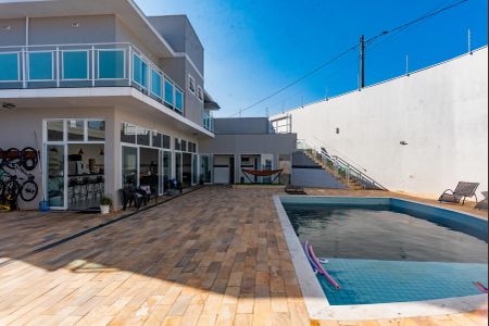 Casa à venda com 489m², 2 quartos e 1 vagaPiscina