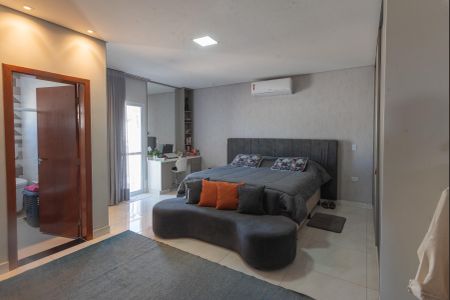 Casa à venda com 489m², 2 quartos e 1 vagaSuíte 2