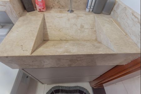 Casa à venda com 489m², 2 quartos e 1 vagaBanheiro da Suíte 1