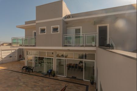 Casa à venda com 489m², 2 quartos e 1 vagaÁrea Externa