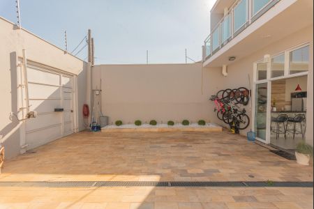 Casa à venda com 489m², 2 quartos e 1 vagaQuintal