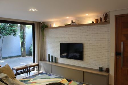 Sala de casa de condomínio à venda com 4 quartos, 475m² em Santo Amaro, São Paulo