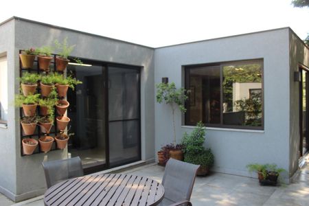 Casa de condomínio à venda com 475m², 4 quartos e 3 vagasTerraço