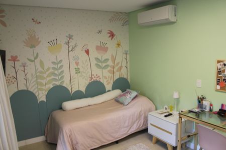 Casa de condomínio à venda com 475m², 4 quartos e 3 vagasQuarto 2