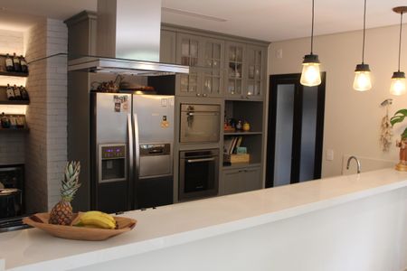 Casa de condomínio à venda com 475m², 4 quartos e 3 vagasCozinha